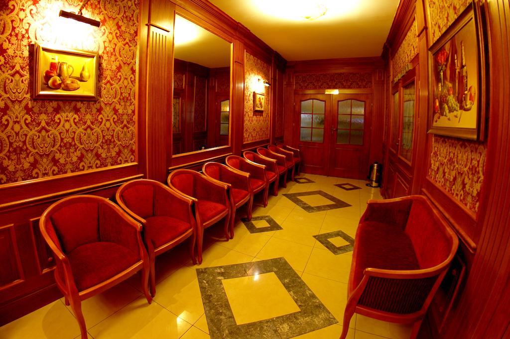 Spa Hotel Gloria Перемишль Екстер'єр фото
