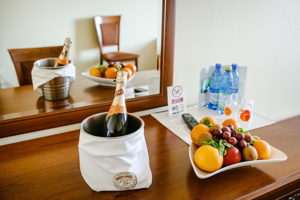 Spa Hotel Gloria Перемишль Екстер'єр фото