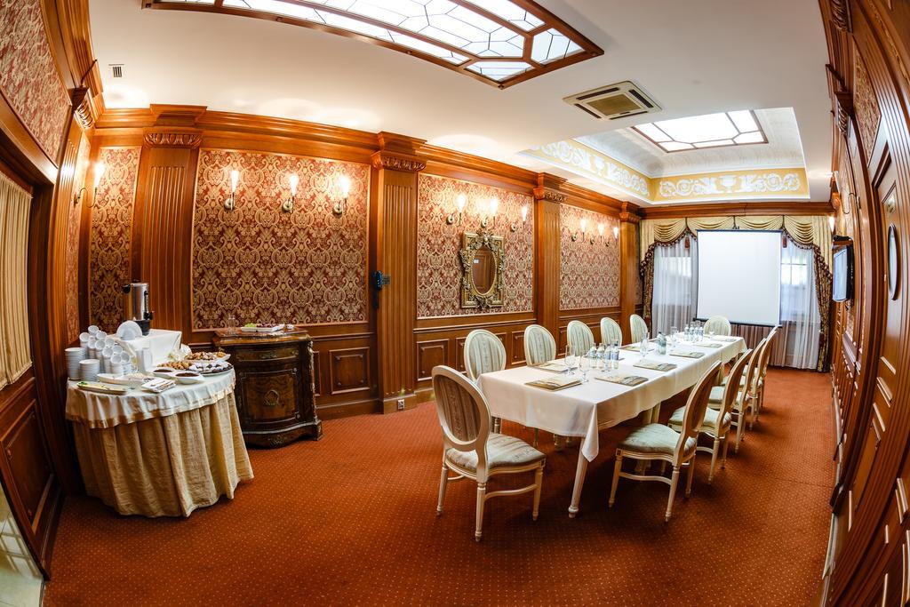 Spa Hotel Gloria Перемишль Екстер'єр фото
