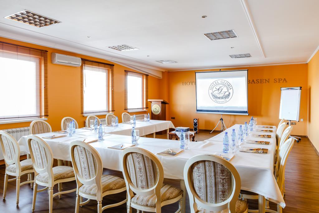 Spa Hotel Gloria Перемишль Екстер'єр фото